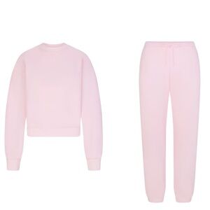 Skims Cotton Fleece Set in Cherry Blossom